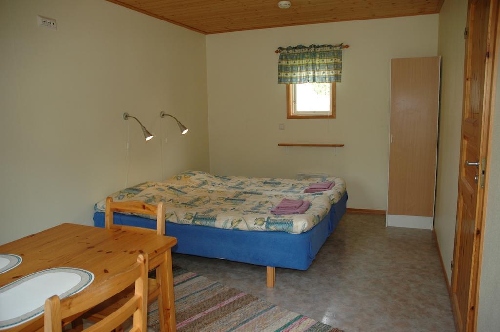 Gaestgard Christiansund Hotel Eckero Quarto foto
